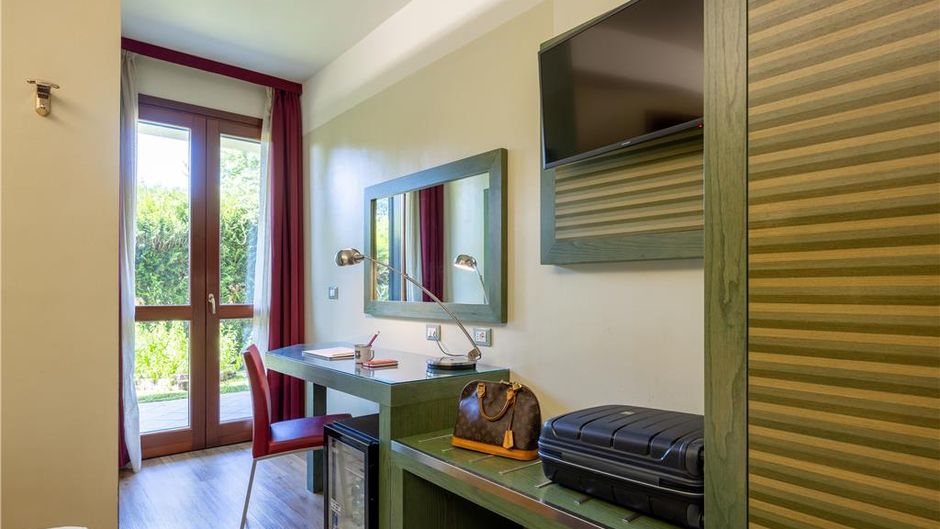 La Villa,Sure Hotel Coll by Best Western Room