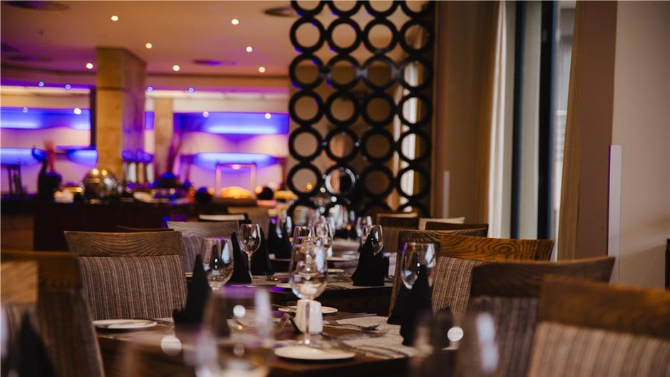 Premier Hotel EL ICC Restaurant