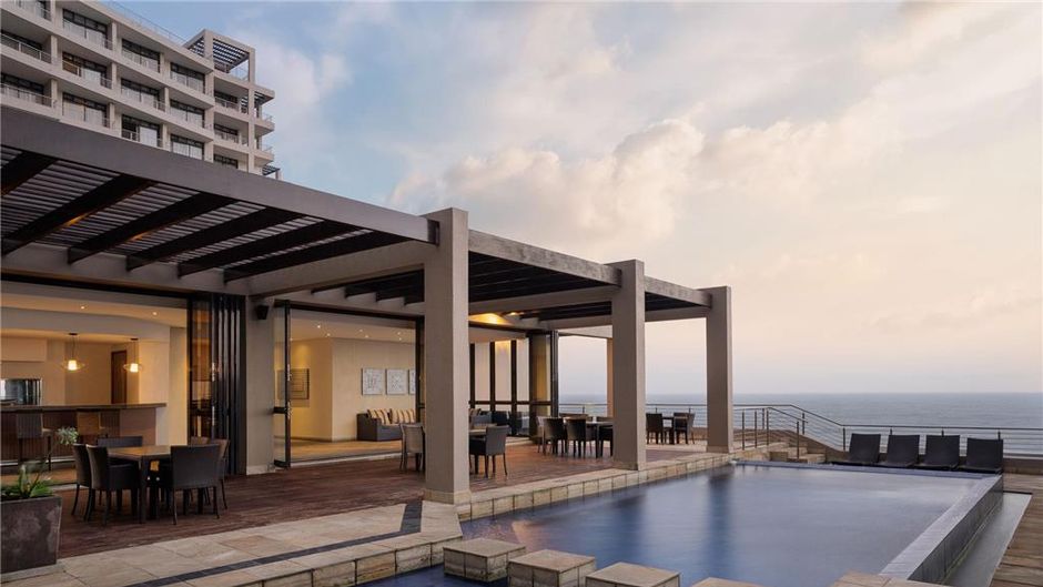Premier Hotel EL ICC Pool