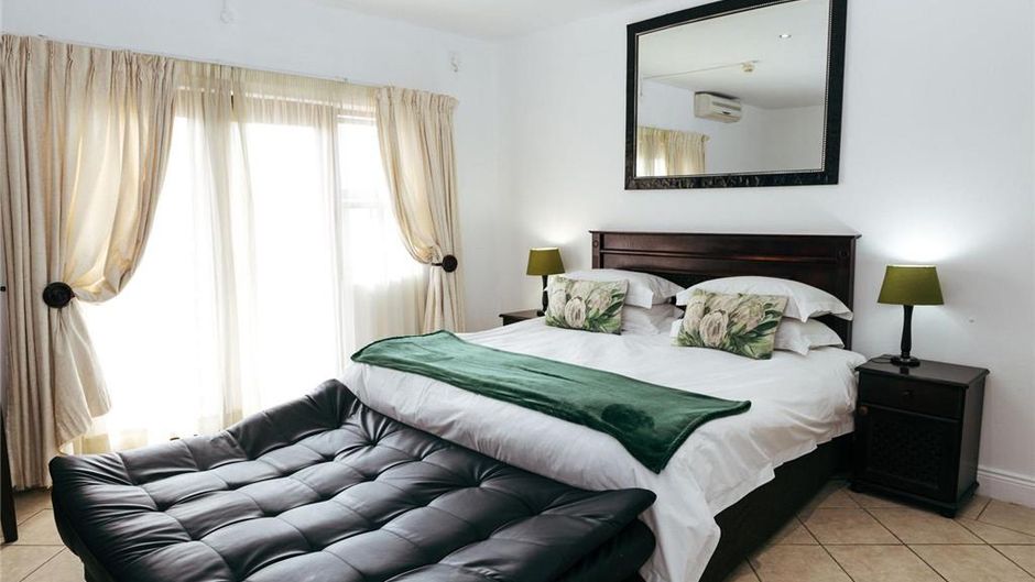 Splendid Inn Port Edward Room