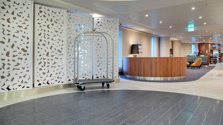 Hilton Garden Inn London Heathrow T2&3 Exterior