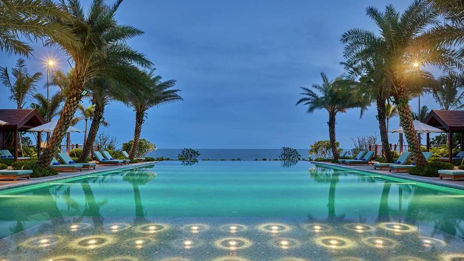 DoubleTree by Hilton Shanwei Pool