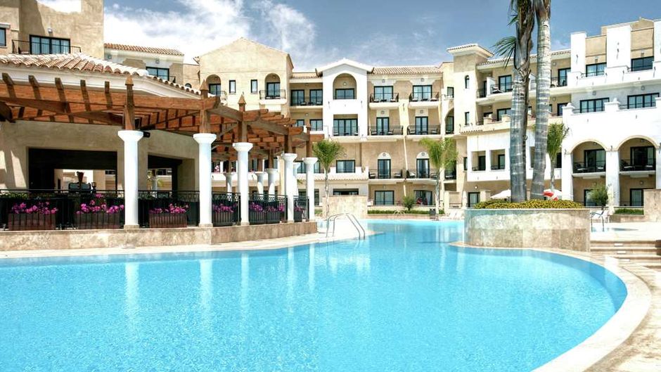 DoubleTree by Hilton La Torre Golf & Spa Pool