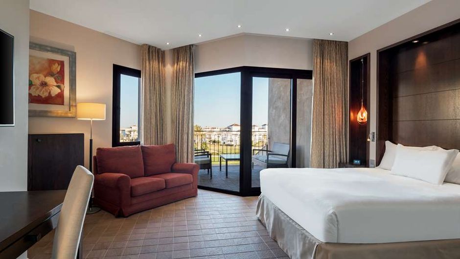 DoubleTree by Hilton La Torre Golf & Spa Room