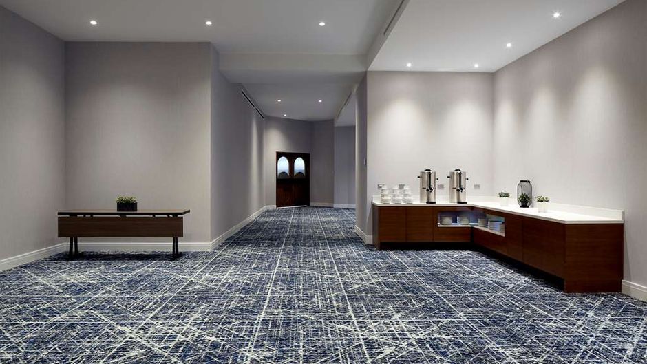 DoubleTree by Hilton Montreal Meeting