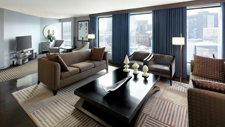 DoubleTree by Hilton Montreal Other