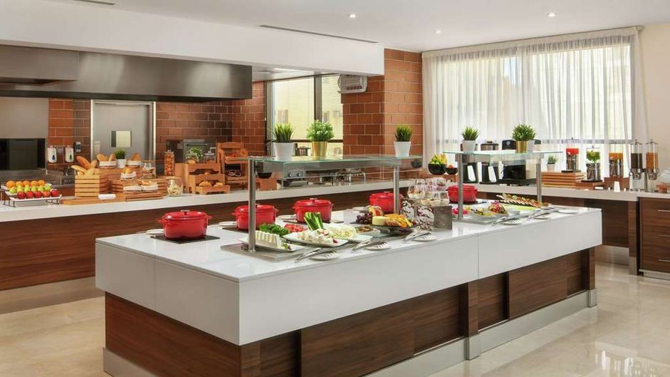 Hilton Garden Inn Al Jubail Restaurant