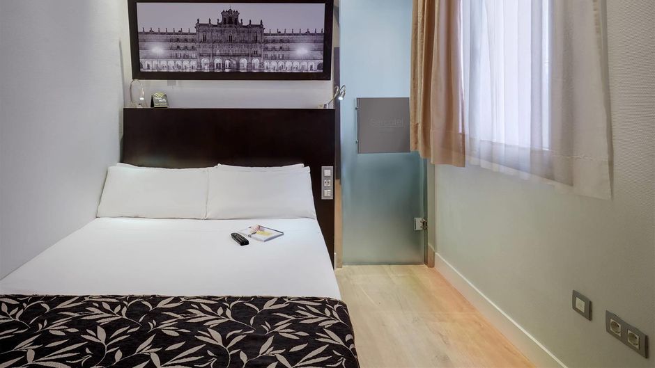Sercotel Las Torres Hotel Room