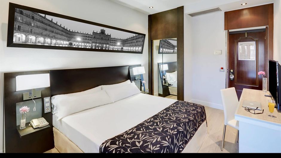 Sercotel Las Torres Hotel Room