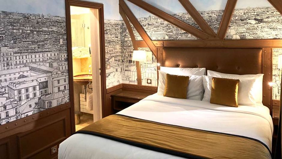 Gavarni Hotel Room
