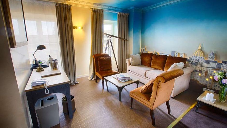 Hotel Eiffel Trocadero Suite
