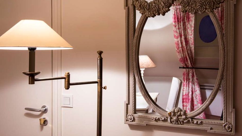 Chateau de l'Hermitage Room