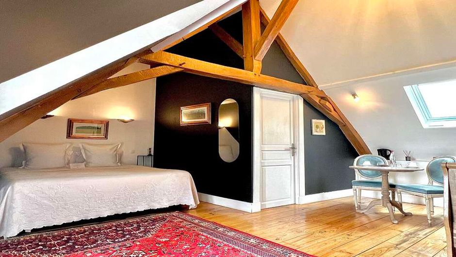 Chateau de l'Epinay Room