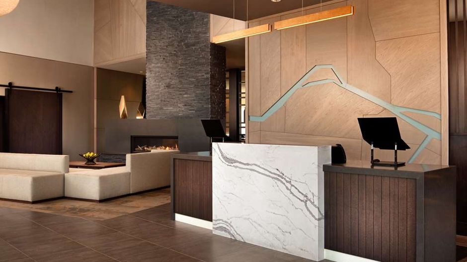 Hyatt Place Calgary Airport Lobby