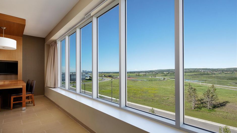 Hyatt Place Calgary Airport Suite