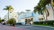 Aqua Hotel & Lounge