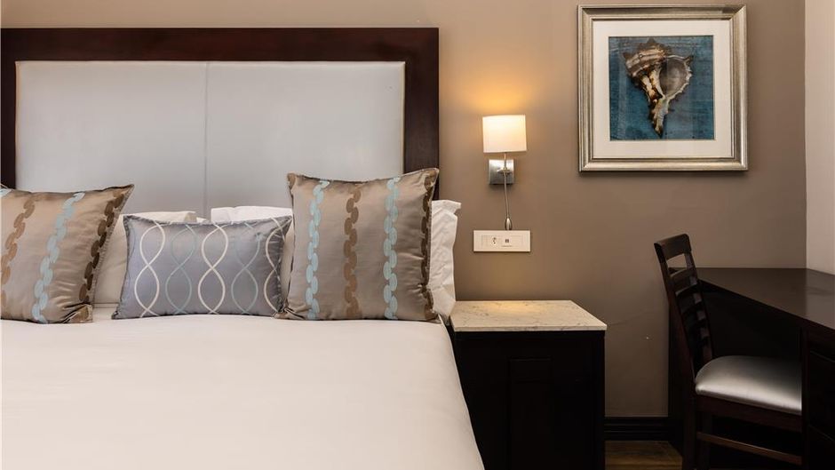 Premier Hotel Cape Manor Room