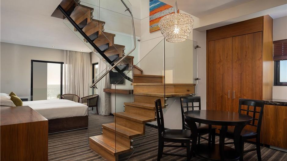 Premier Hotel Cape Manor Room