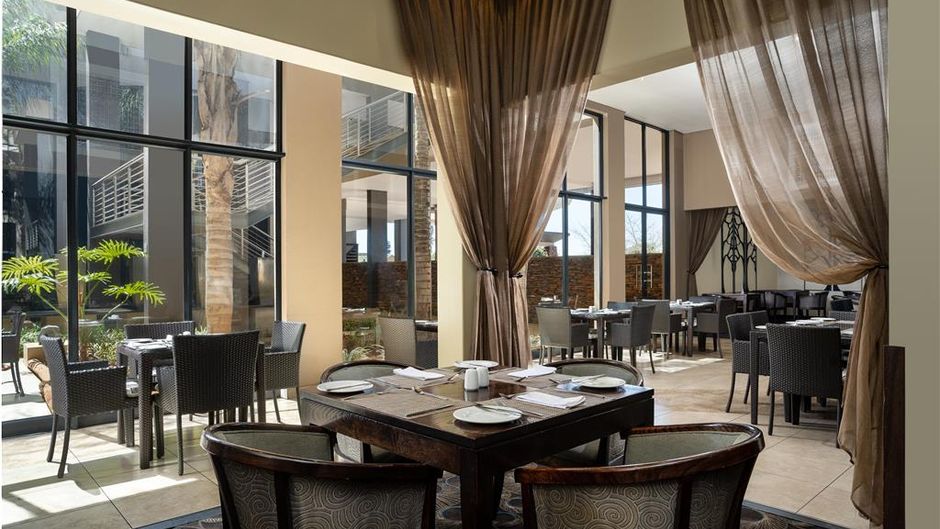 Premier Hotel O.R. Tambo Restaurant