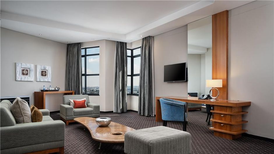 Premier Hotel O.R. Tambo Suite