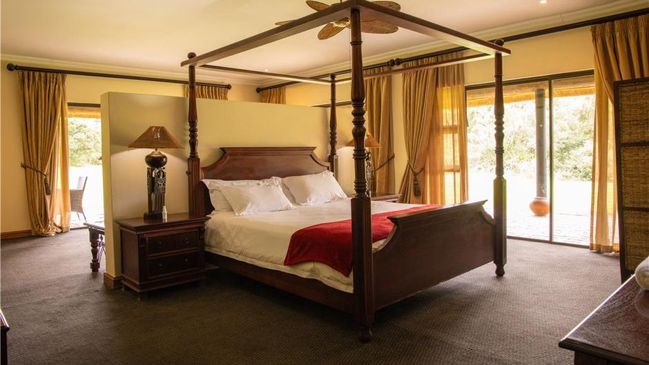 Premier Resort Mpongo Private Game Resrv Room