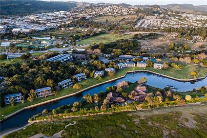 Premier Resort The Moorings