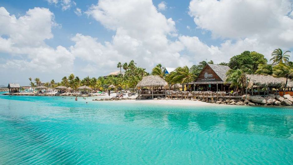 Lions Dive & Beach Resort Exterior