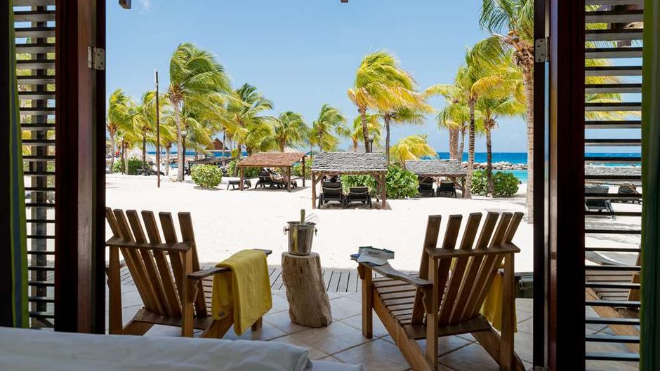 Lions Dive & Beach Resort Suite
