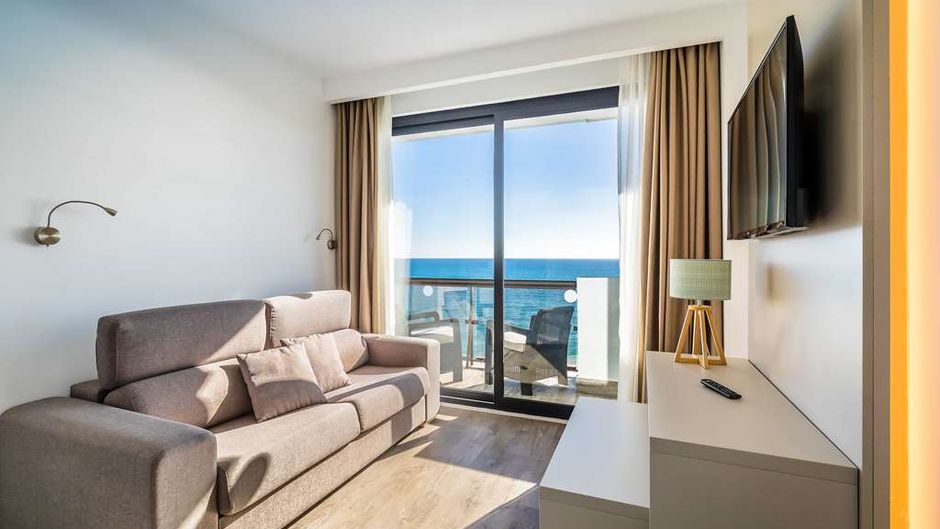 Occidental Hotel Las Piramides Suite