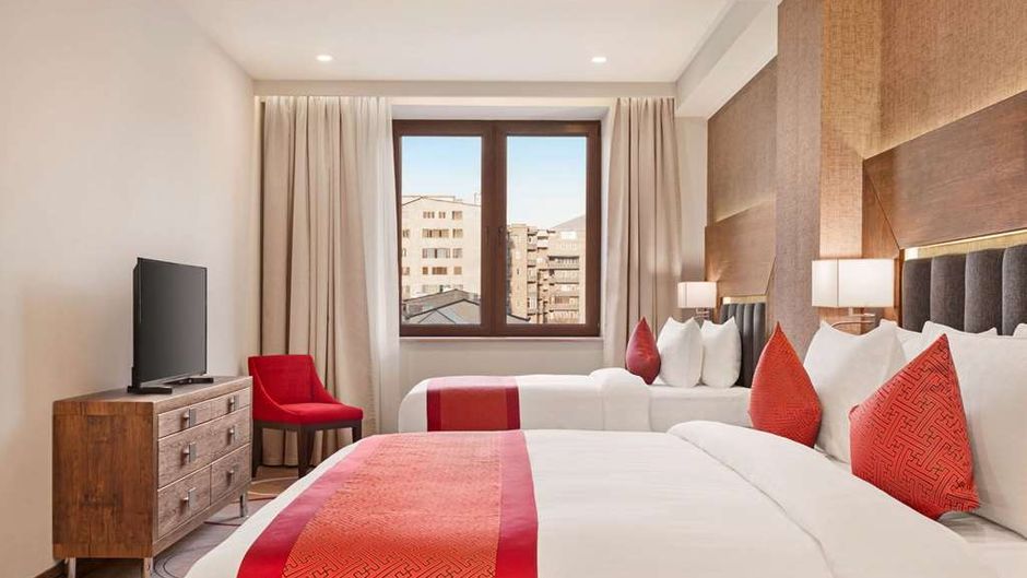 Ramada by Wyndham Hotel/Suites, Yerevan Suite
