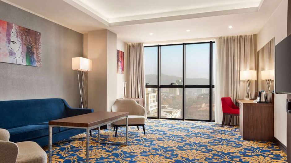 Ramada by Wyndham Hotel/Suites, Yerevan Suite