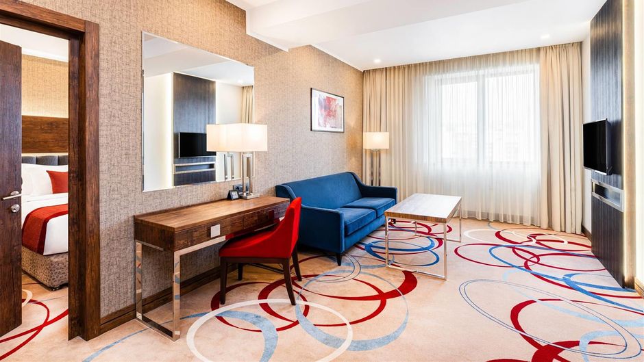Ramada by Wyndham Hotel/Suites, Yerevan Suite