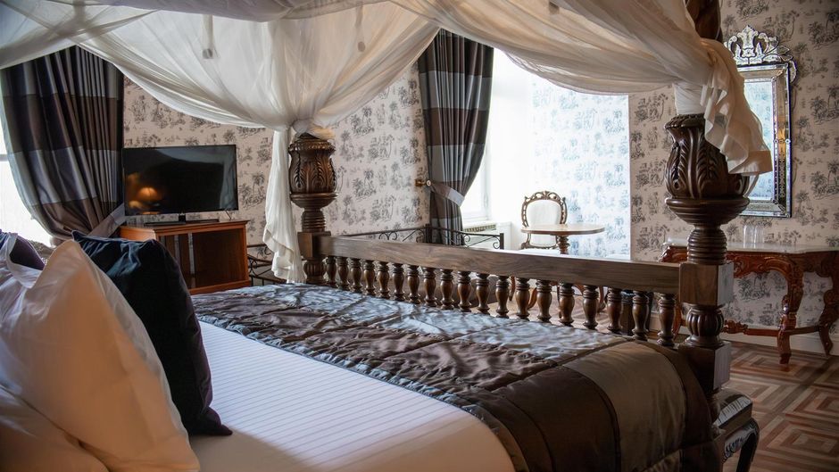 Chateau du Boisniard Room