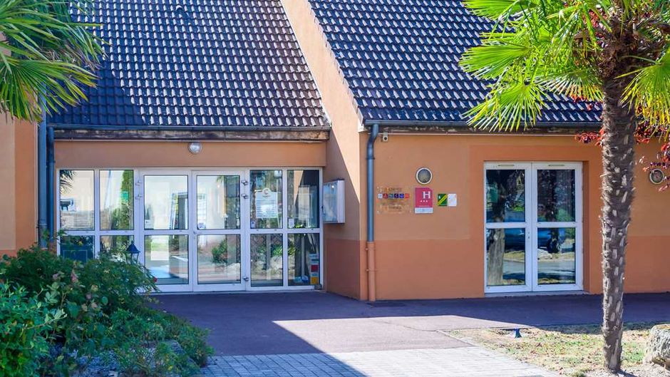 Comfort Hotel Orleans Saran Exterior