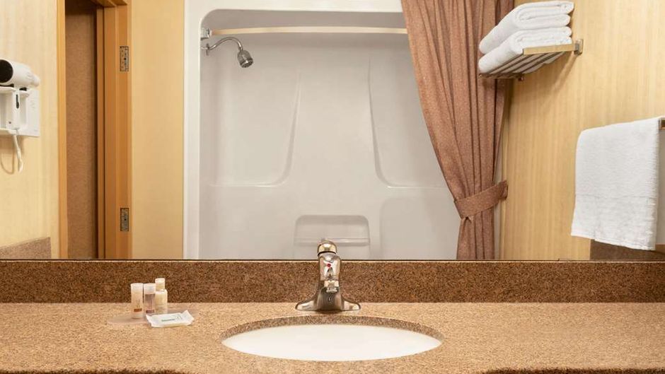 Days Inn Room