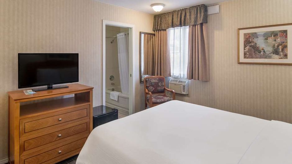 SureStay by BW North Vancouver Capilano Room