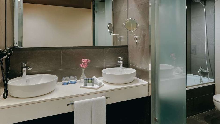 Hesperia Bilbao Room