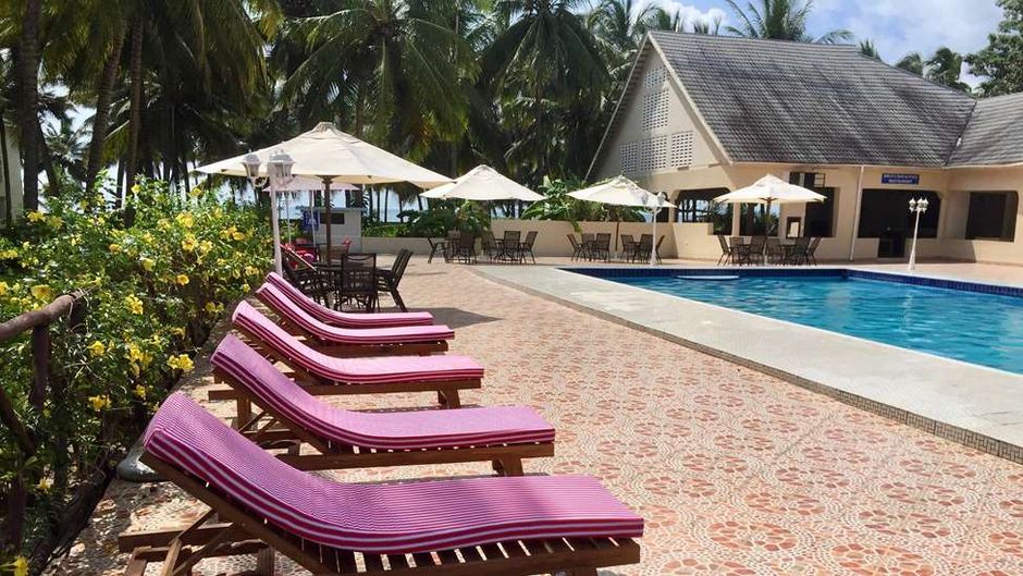 Oceanic Bay Hotel and Resort Pool