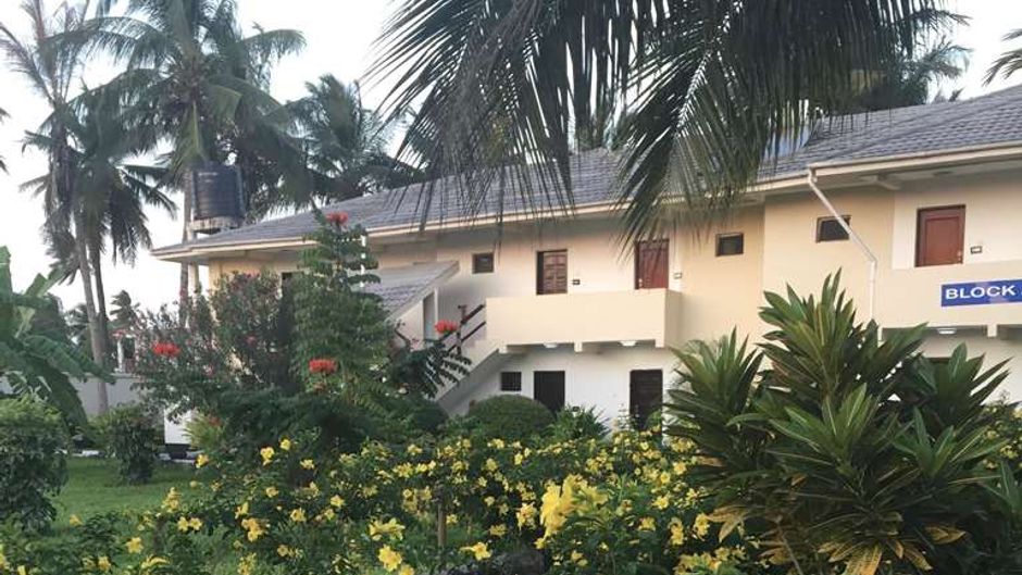 Oceanic Bay Hotel and Resort Exterior