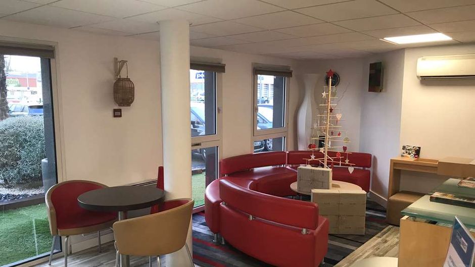 Kyriad Direct Agen Castelculier Lobby