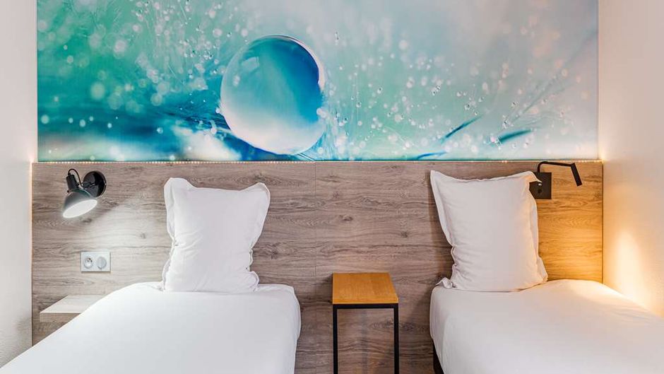 Kyriad Direct Chambray Les Tours Room