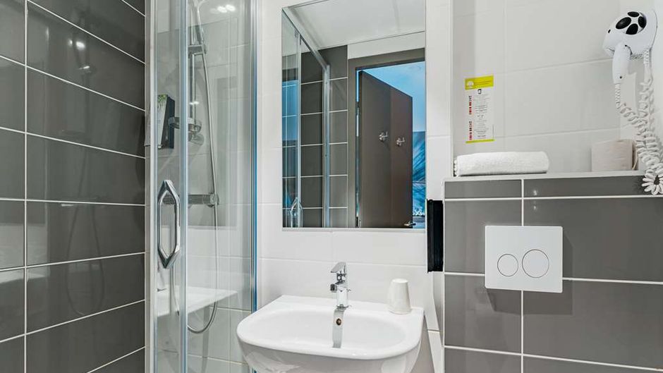 Kyriad Direct Chambray Les Tours Room