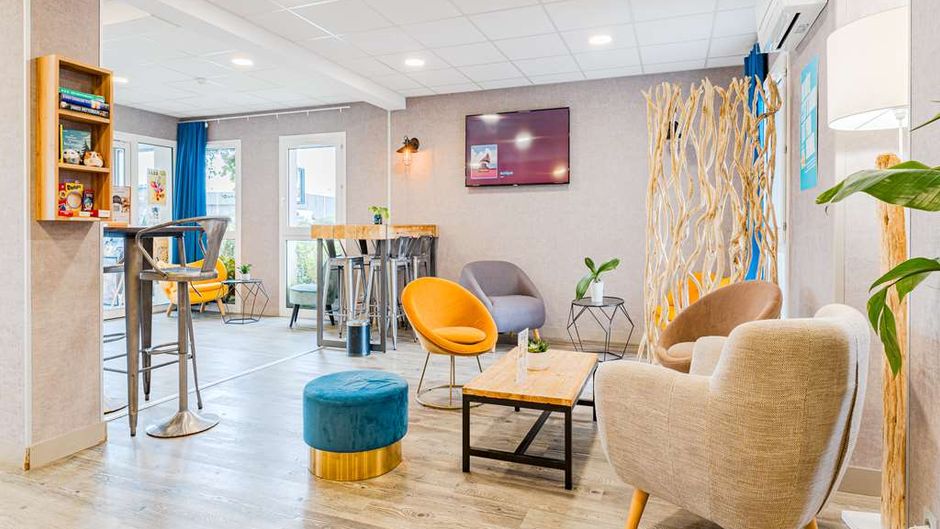 Kyriad Direct Chambray Les Tours Lobby