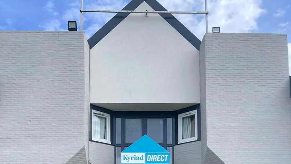 Kyriad Direct Dreux Exterior