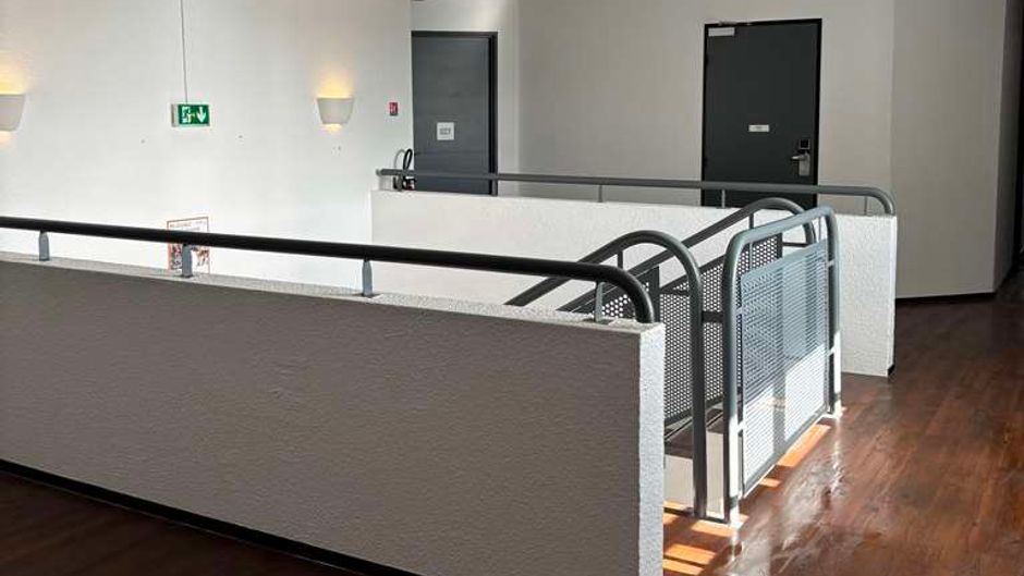 Kyriad Direct Dreux Lobby