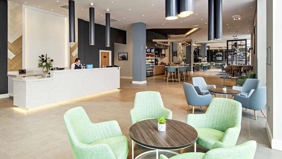 Hilton Garden Inn Abingdon Oxford Lobby