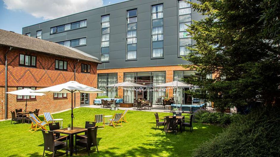 Hilton Garden Inn Abingdon Oxford Exterior