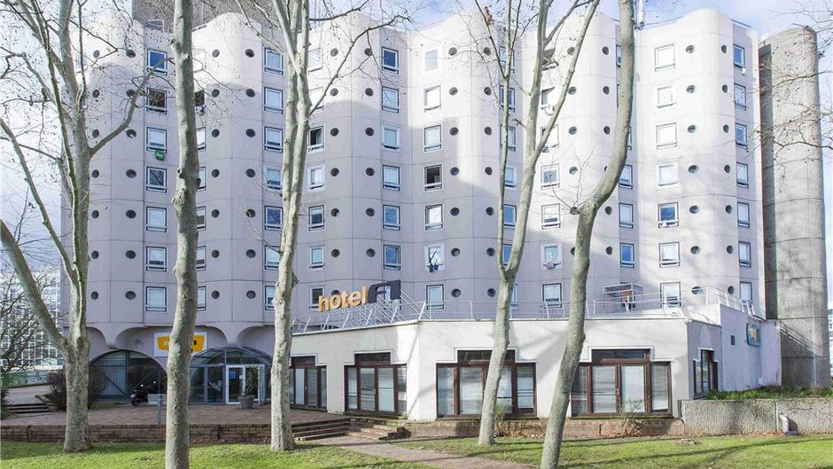Hotel F1 Cergy Exterior