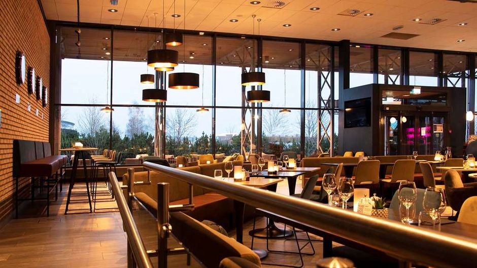 Park Inn by Radisson Oslo Airport West Lobby