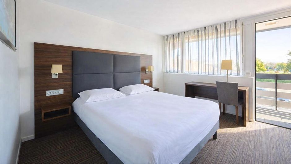 Kyriad Bordeaux Ouest-Merignac Aeroport Room